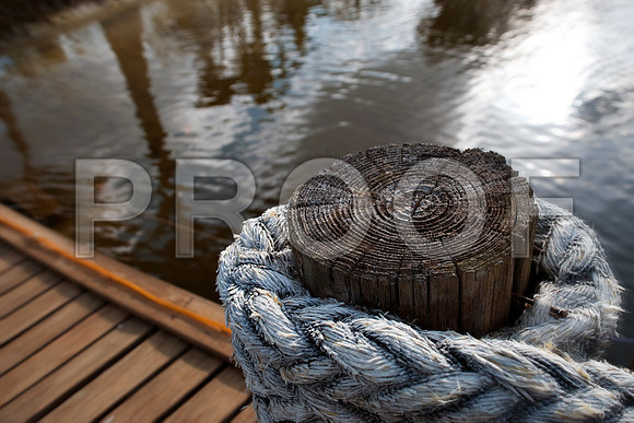309701615_lakeside dock