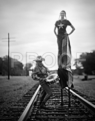 Circus_Stilts_MGPfrt
