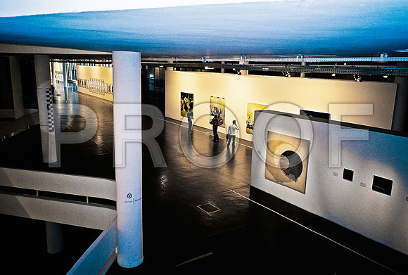 2616_FM_COLOR_35MM_BIENALE_26TH_SAO_PABLO_BRAZIL_2004_23