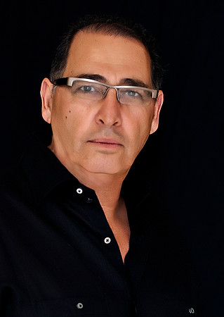 Daniel Azoulay 12_12_2008_Daniel_Studio_Portrait_5L8Y1860