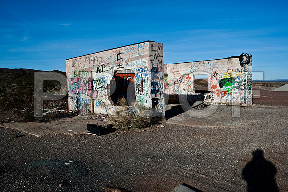 06647_DG_COLOR_ROUTE_66_TO_NEEDLES_CALIFORNIA_CA_USA_2007_ZV4N_615_full_blead