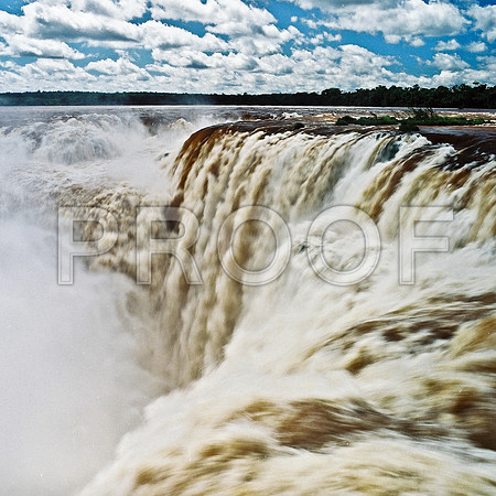 2571_FM_COLOR_SQ-FOZ_DE_IGUAZOBRAZIL_2004