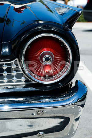 264658029_tail light