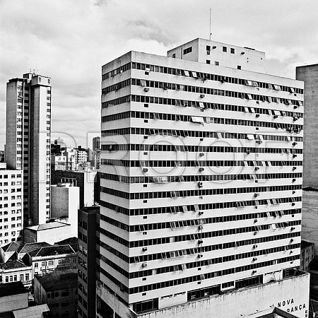 2589_FM_BW_SQ_PORTO_ALEGRE_BRAZIL_2004