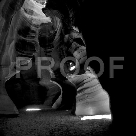 Antelope_Canyon_BW_FM_007_full_blead
