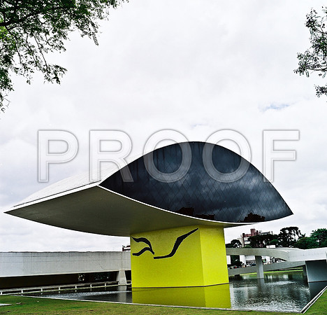 2588_FM_COLOR_SQ-PORTO_ALEGRE_BRAZIL_2004_1