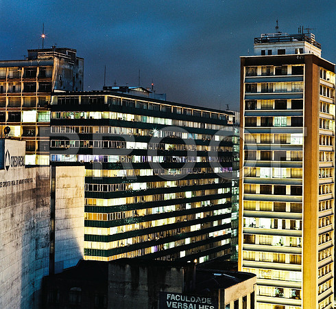 2588_FM_COLOR_SQ-PORTO_ALEGRE_BRAZIL_2004_3