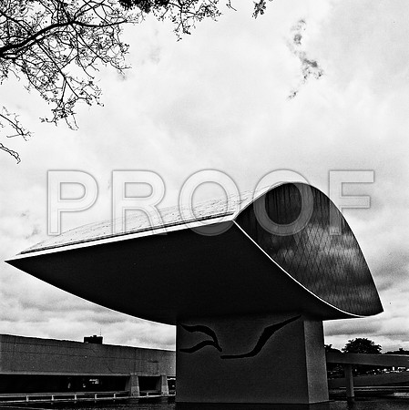 2582_FM_BW_SQ_CURITIBA_BRAZIL_2004_10