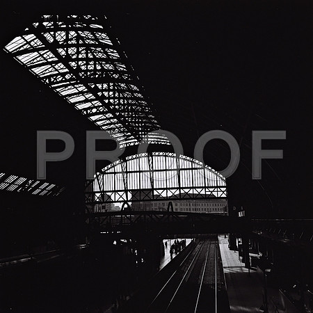 2596_FM_BW_SQ_TRAIN_STATION_SAO_PABLO_BRAZIL_2004_20