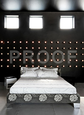 SHOWROOM_STK_32950927